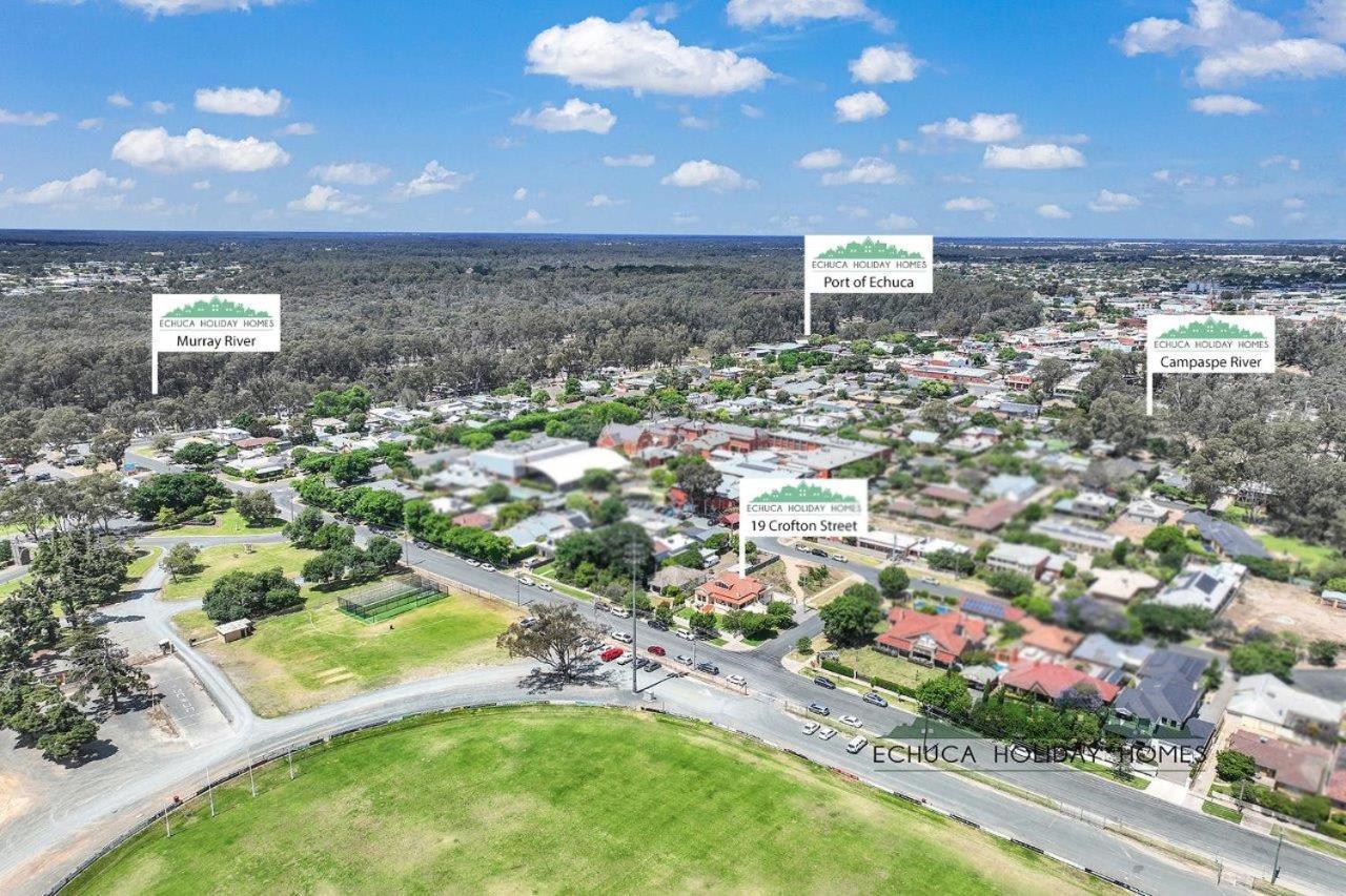 Llewoh On Crofton Villa Echuca Moama Exterior photo